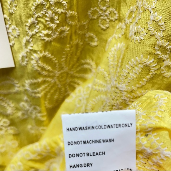 NWT yellow floral embroidered top size XL stretchy bottom hem bohemian hippie - Picture 12 of 13